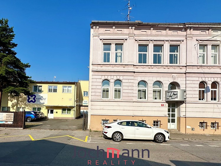 Pronájem garážového stání 13 m² - foto 3