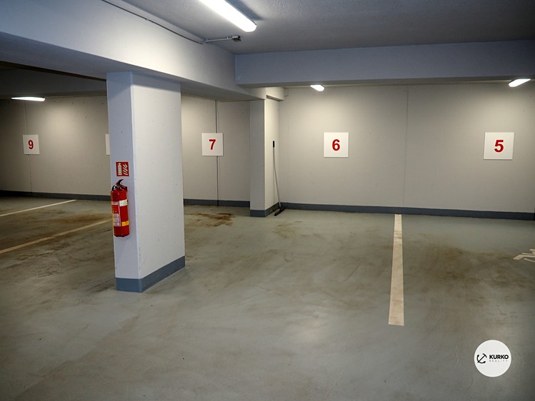 Pronájem garážového stání 13 m² - foto 3