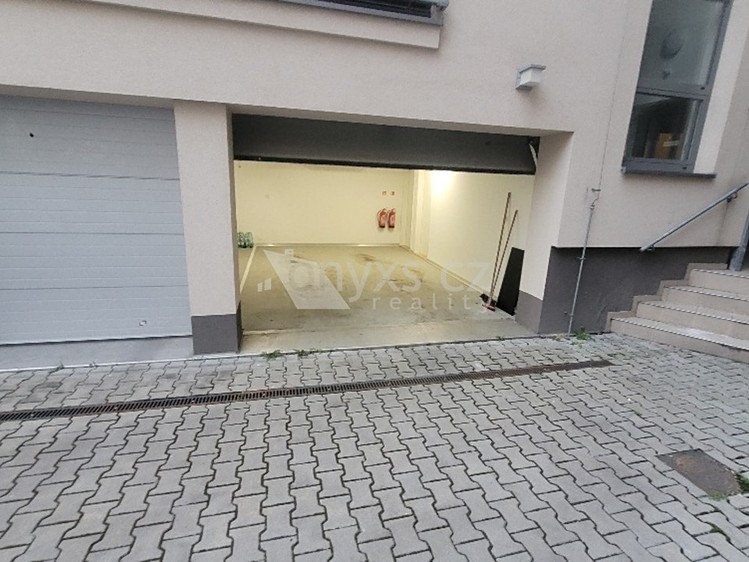 Pronájem garáže 20 m² - foto 4