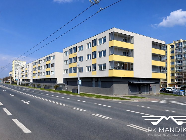 Pronájem garážového stání 17 m² - foto 8
