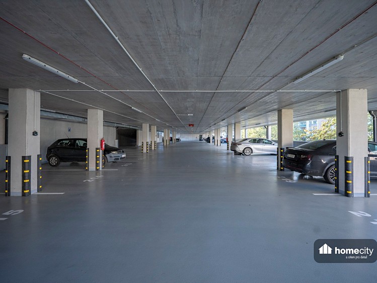 Pronájem garážového stání 13 m² - foto 5