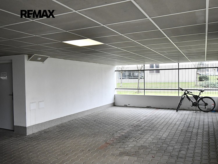 Pronájem garážového stání 13 m² - foto 3
