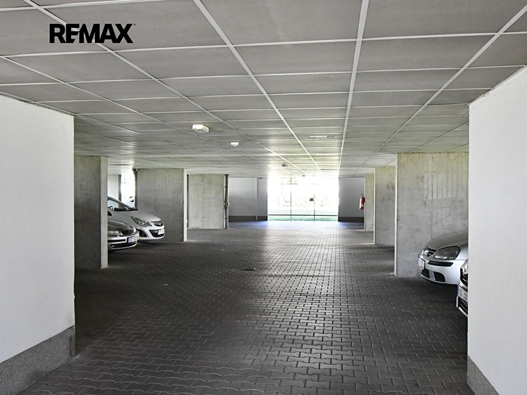 Pronájem garážového stání 13 m² - foto 5