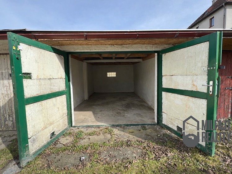 Pronájem garáže 22 m² - foto 1