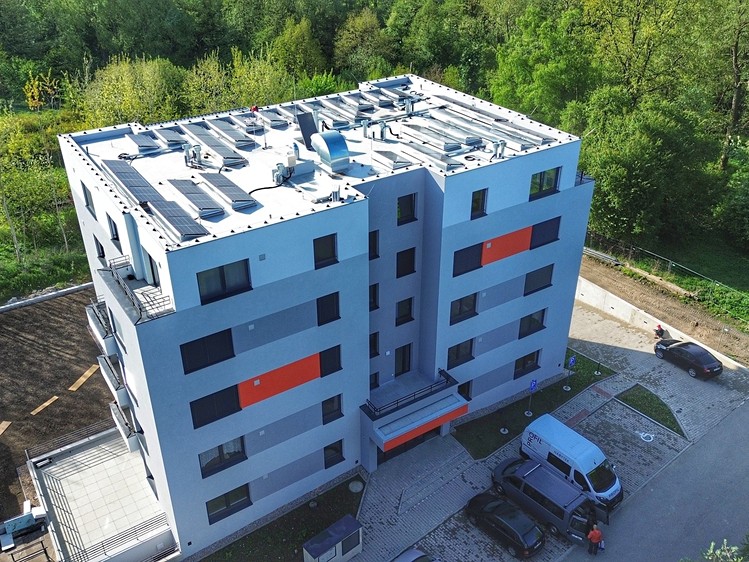 Pronájem garáže 24 m² - foto 2