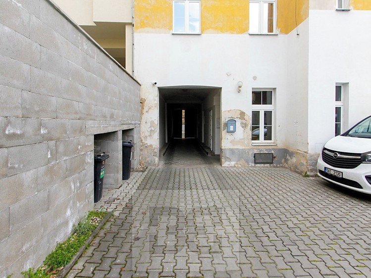 Pronájem garážového stání 15 m² - foto 6