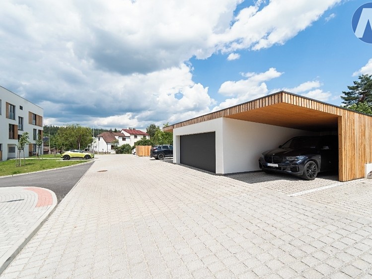 Pronájem garáže 35 m² - foto 2