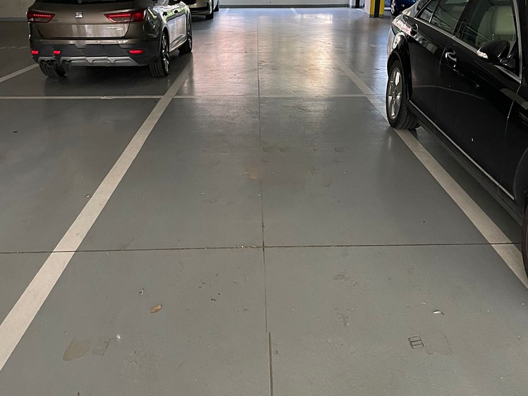 Pronájem garážového stání 12 m² - foto 4