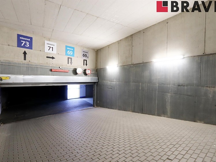 Pronájem garážového stání 10 m² - foto 5