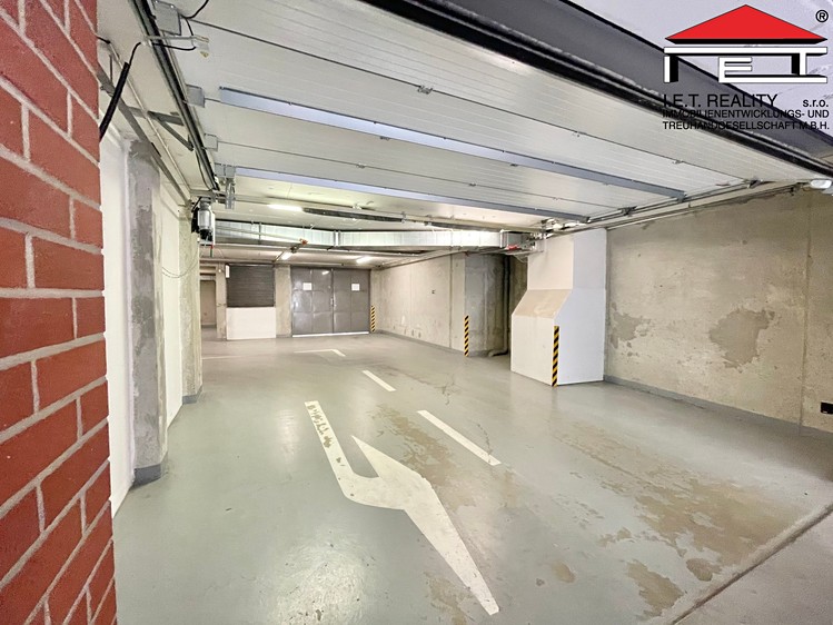 Pronájem garážového stání 10 m² - foto 4
