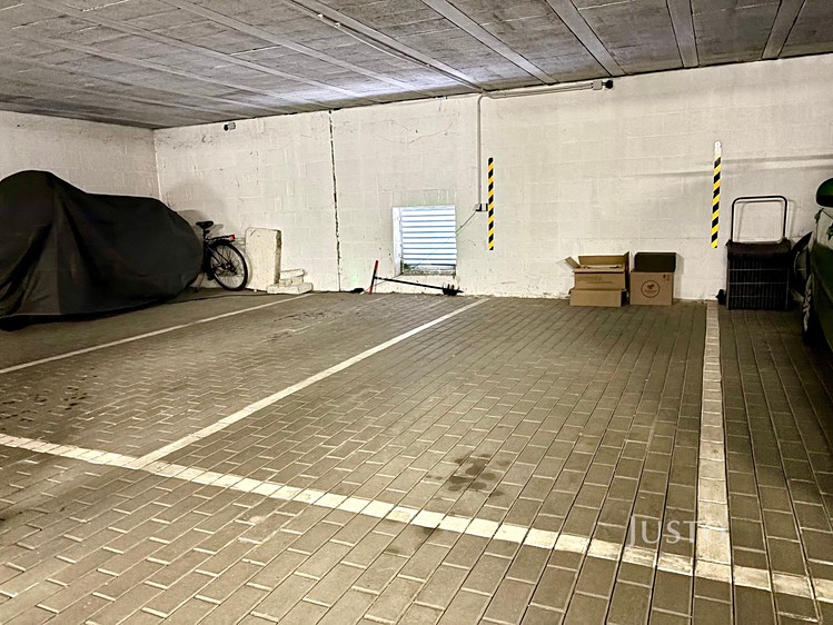 Pronájem garážového stání 16 m² - foto 3