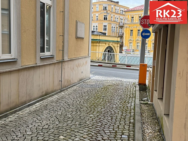 Pronájem garážového stání 17 m² - foto 3