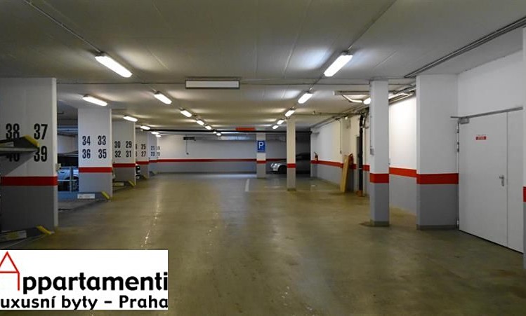 Pronájem garážového stání 13 m² - foto 5
