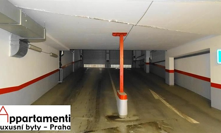 Pronájem garážového stání 13 m² - foto 8