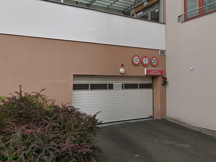 Pronájem garáže 14 m² - foto 3
