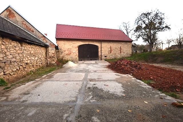 Pronájem specifického typu nemovitosti 191 m² - foto 1