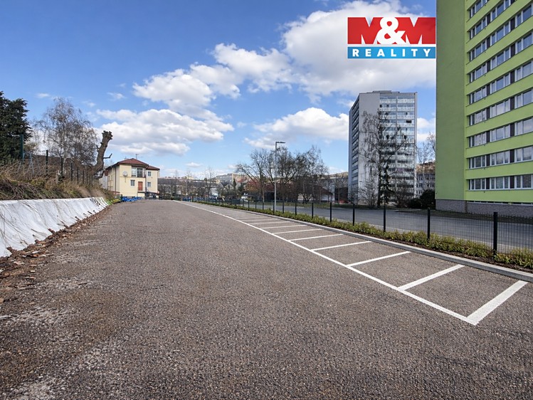 Pronájem garážového stání 13 m² - foto 1