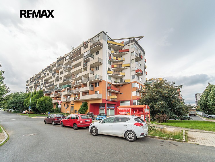 Pronájem garážového stání 12 m² - foto 3