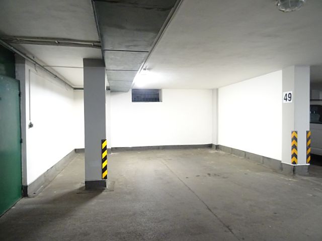 Pronájem garážového stání 5 m² - foto 1