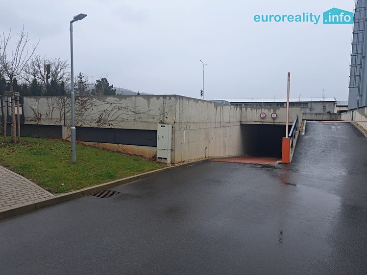 Pronájem garáže 12 m² - foto 4
