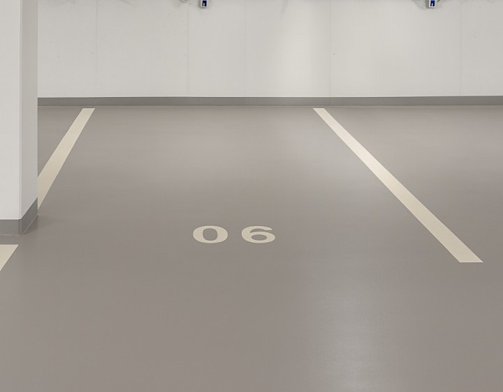 Pronájem garážového stání 13 m² - foto 2