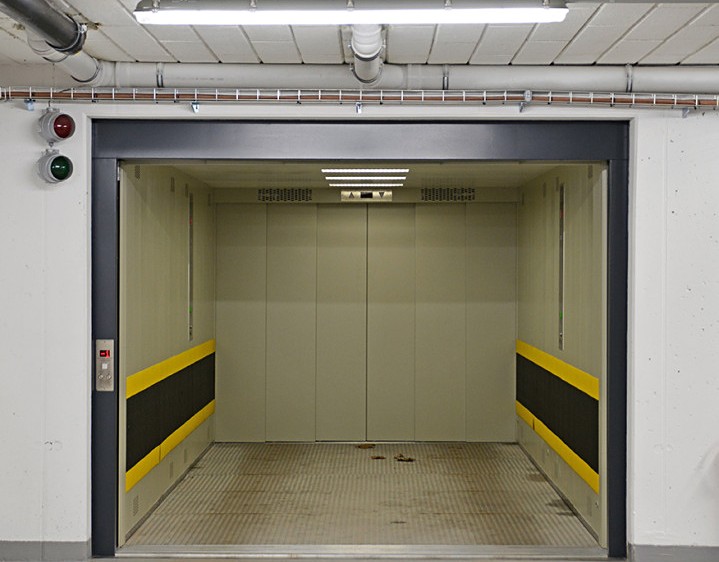 Pronájem garážového stání 13 m² - foto 4