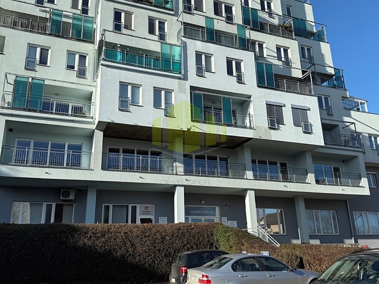 Pronájem garážového stání 12 m² - foto 3