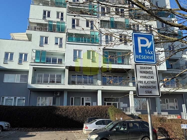 Pronájem garážového stání 12 m² - foto 4