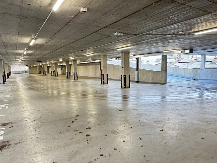 Pronájem garážového stání 16 m² - foto 2