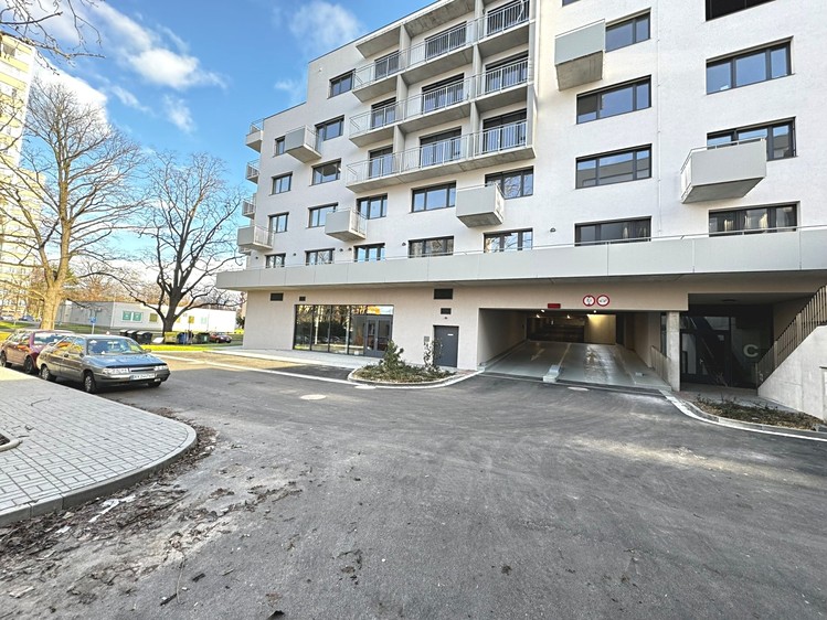 Pronájem garážového stání 16 m² - foto 4