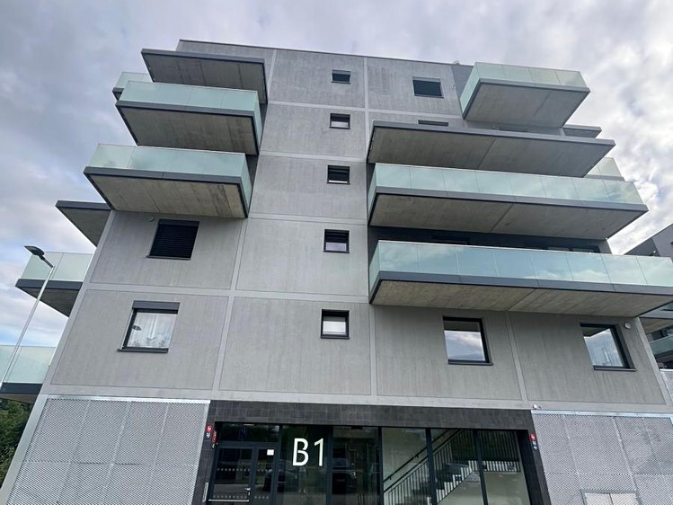 Pronájem garážového stání 10 m² - foto 2