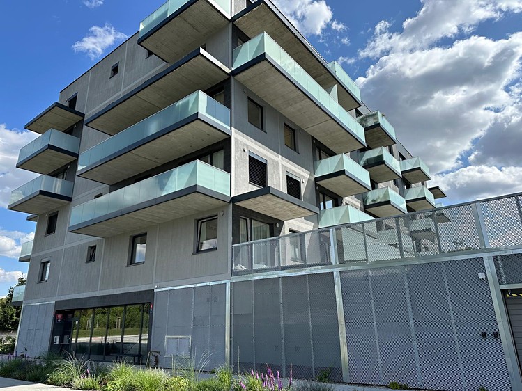 Pronájem garážového stání 10 m² - foto 1