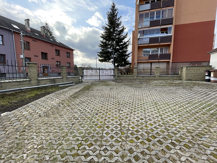 Pronájem specifického typu nemovitosti 12 m² - foto 1