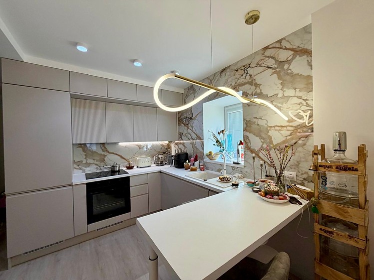 Prodej bytu 2+kk 68 m² (Jednopodlažní) - foto 1