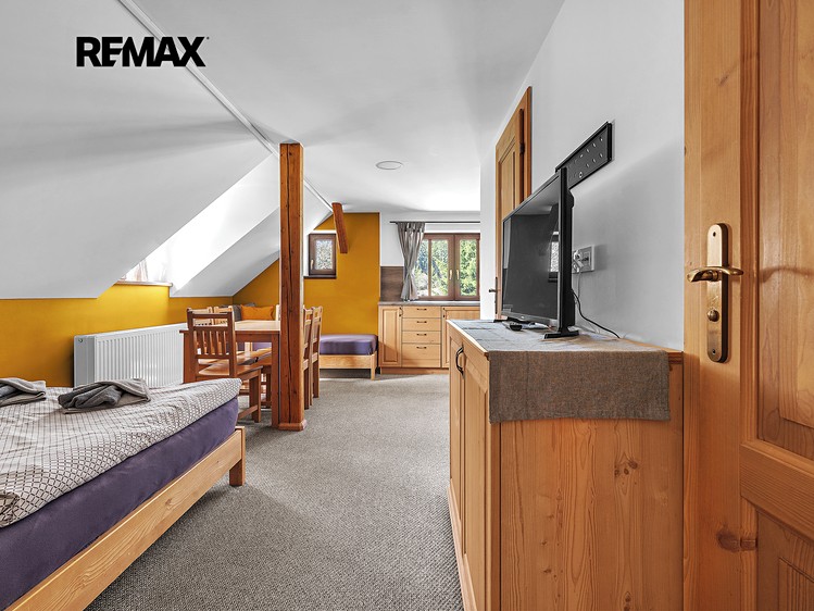 Prodej bytu 2+kk 43 m² (Podkrovní) - foto 4