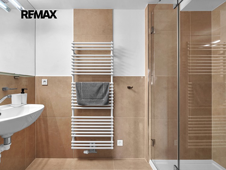 Prodej bytu 2+kk 43 m² (Podkrovní) - foto 8