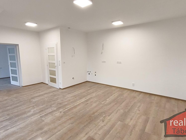 Prodej bytu 2+kk 60 m² - foto 2