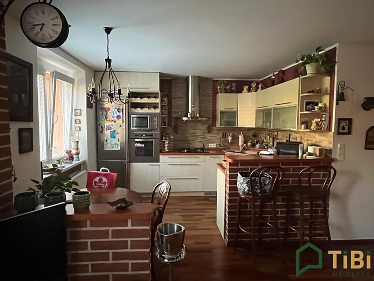 Pronájem bytu 3+kk 87 m² - foto 3
