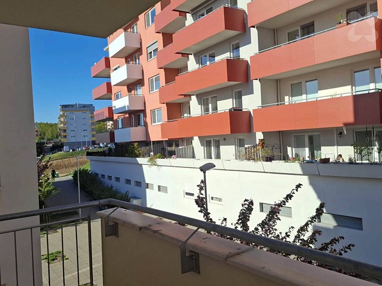 Pronájem bytu 2+kk 48 m² - foto 5
