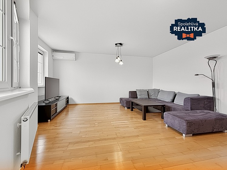 Pronájem bytu 4+kk 111 m² - foto 4