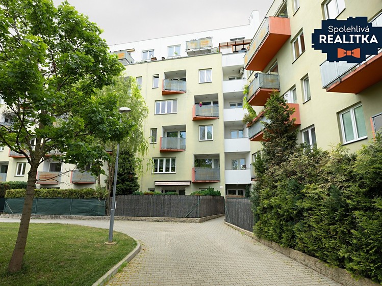 Pronájem bytu 1+kk 39 m² - foto 1