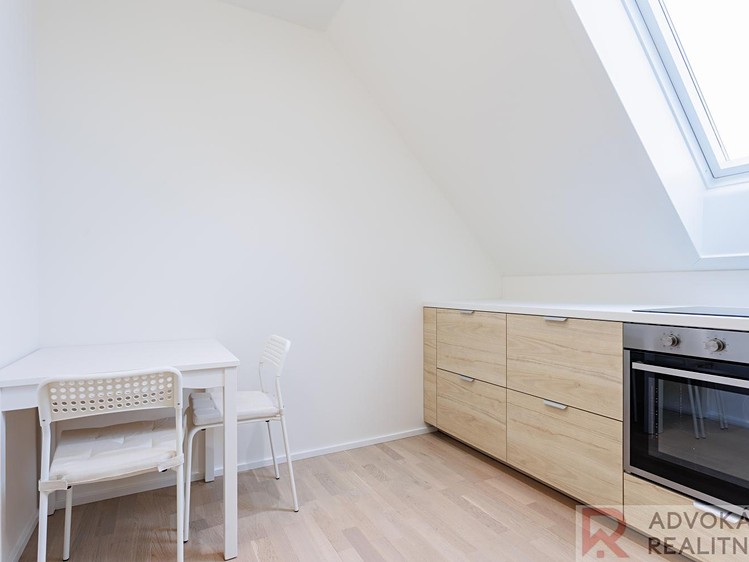 Pronájem bytu 3+1 122 m² - foto 2