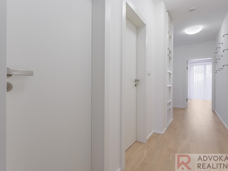 Pronájem bytu 3+1 122 m² - foto 8