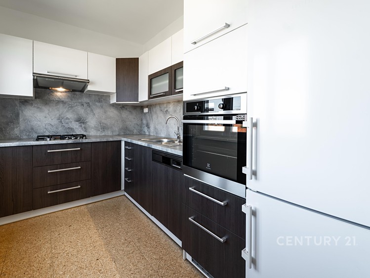 Pronájem bytu 2+1 49 m² - foto 1