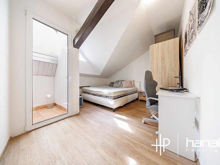 Pronájem bytu 3+kk 53 m² (Podkrovní) - foto 4