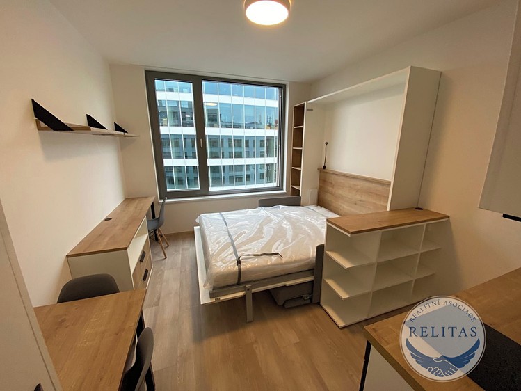 Pronájem bytu 1+kk 20 m² - foto 1