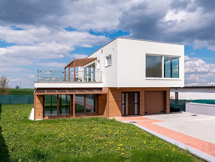 Prodej  rodinného domu 292 m², pozemek 817 m² - foto 3