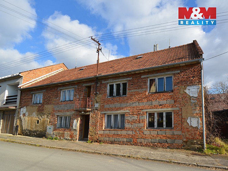 Prodej rodinného domu 200 m², pozemek 1 034 m² - foto 4