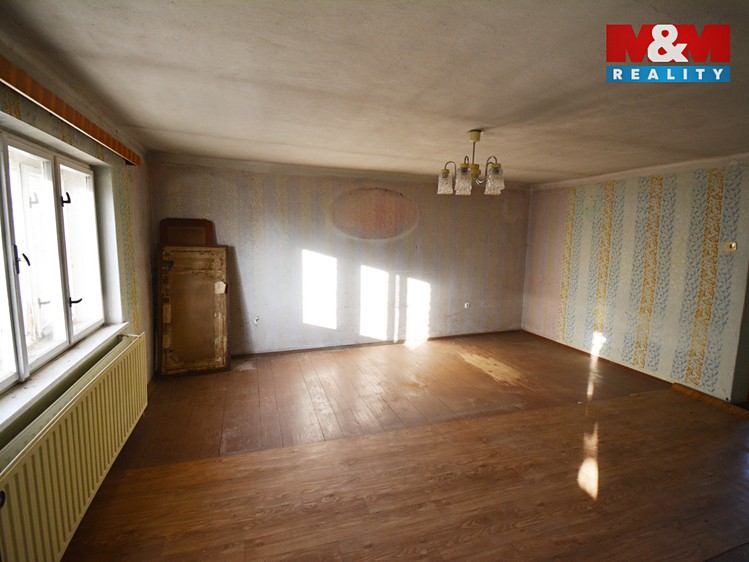 Prodej rodinného domu 200 m², pozemek 1 034 m² - foto 8