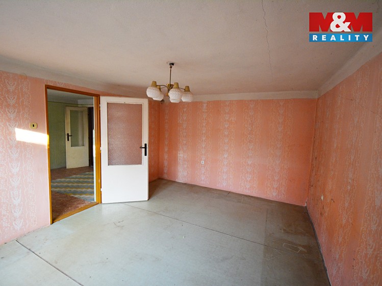 Prodej rodinného domu 200 m², pozemek 1 034 m² - foto 7